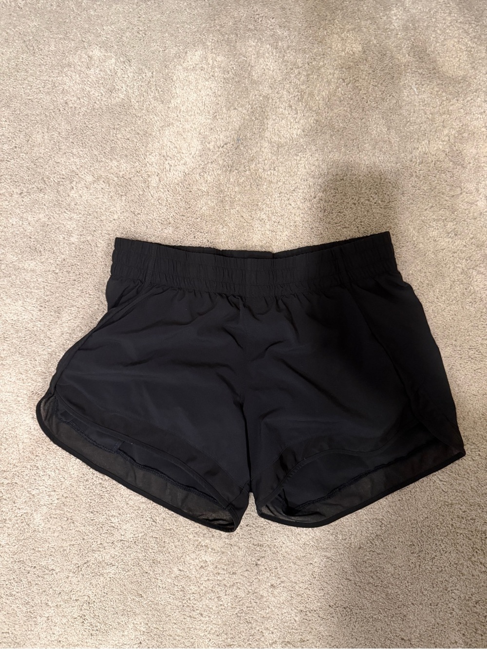 Athleta Mesh Racer Run Mid Rise 4" Short - Picture 3 of 4